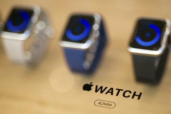 Apple Watch Saels Figures